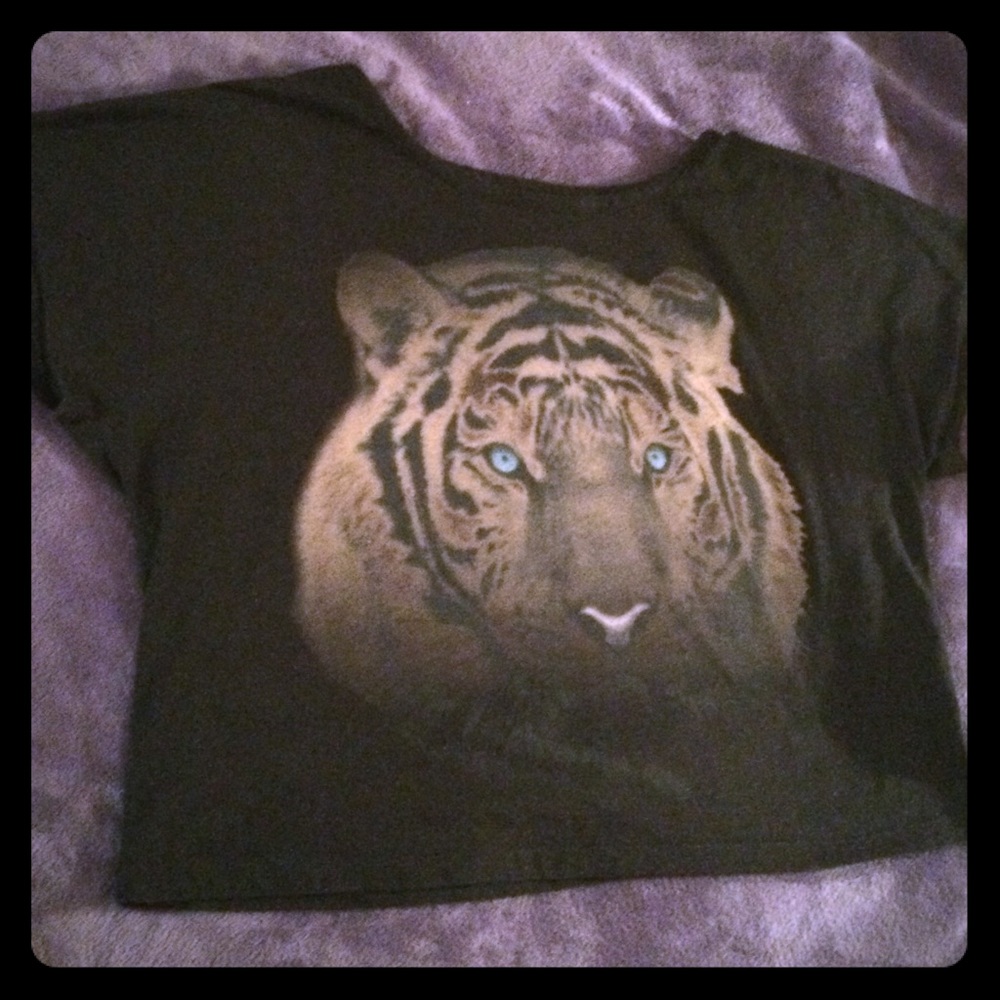 Blue eyed tiger t-shirt